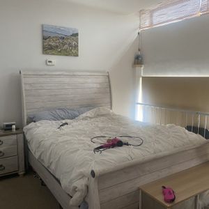 2 Bed Flat - Photo 2