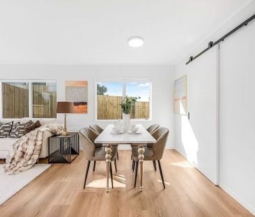 Charming 2BR Home with Garden & Deck - Photo 5