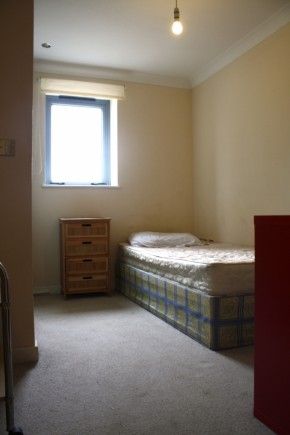 2 Bed - Quayside Drive - Photo 3