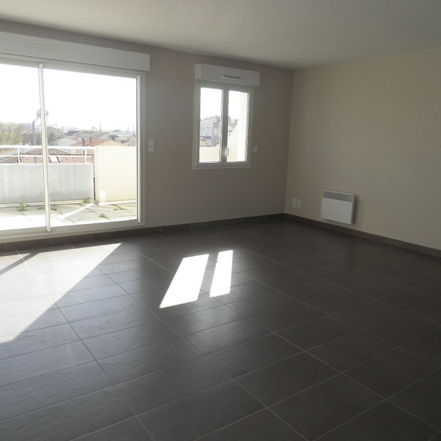 Location Appartement 3 pièces 70m² - Photo 1