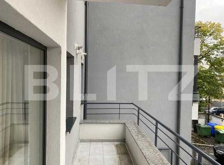 Apartament de lux, 2 camere, zona centrala, parcare privata - Fotografie 4
