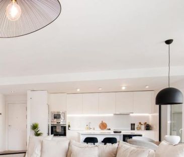 Luxury Apartment for rent in Nueva Andalucia, Spain - Photo 4