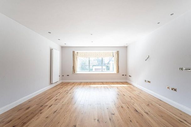 4 bedroom detached house to rent - Photo 1