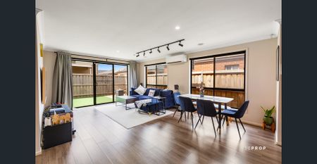 Stylish & Spacious Family Home - Photo 2