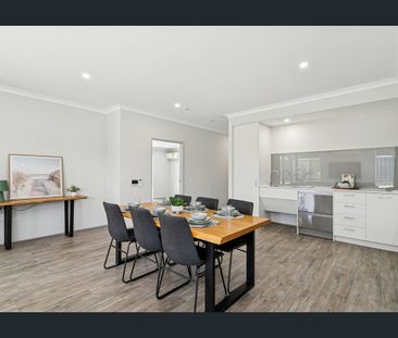 4 BEDROOM HOME WITH 3 ENSUITE BATHROOMS - Photo 6