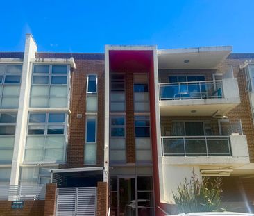 Easy Living in a Prime Merrylands Location - Photo 1