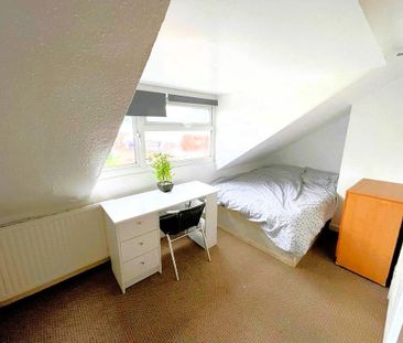 6 bedroom terraced house to rent - Photo 5