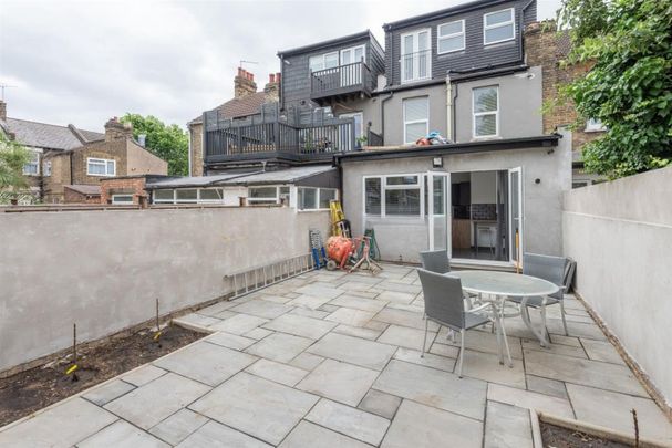 Room in a Shared House, Wanlip Road, E13 - Photo 1