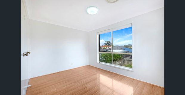 CONTEMPORARY 5-BEDROOM FAMILY HOME | PRIME LOCATION!! - Photo 1