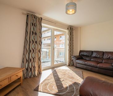 2 bedroom apartment to rent - Photo 2