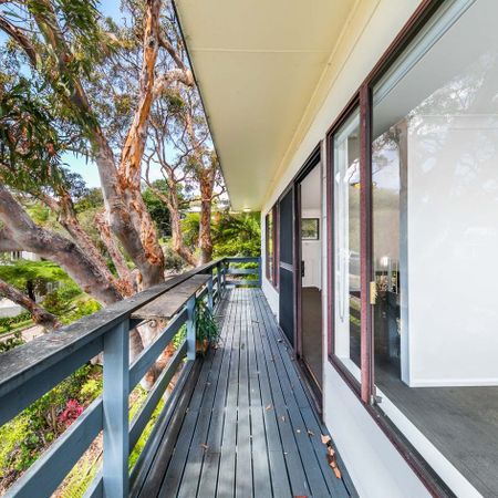 Bright & Functional Upper Duplex in Prime Dee Why Location – Utilities Included! - Photo 4