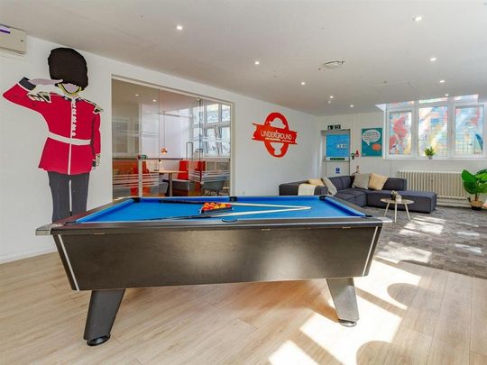 Studio to rent - Photo 1