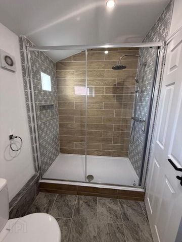 4 Castlereagh Road, (, Apt), Belfast, BT5 5FP - Photo 5