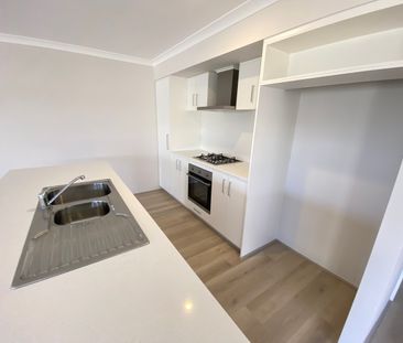 15A Coloration Road, Eglinton WA 6034 - House For Rent | Domain - Photo 4