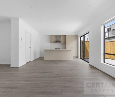 Stunning New Double-Storey Residence in Mambourin - Photo 2