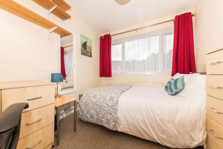 6 bedroom house to rent - Photo 5