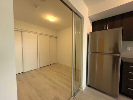 UNIVERSAL CITY 3: Bayly St & Brock Rd (1435 Celebration Dr) AD#100302 - Photo 4