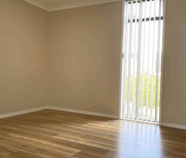 SPACIOUS 2 BEDROOM UNIT - Photo 2