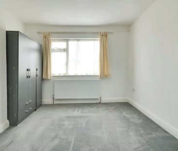 Kenton Park Crescent, Harrow, HA3 - Photo 6