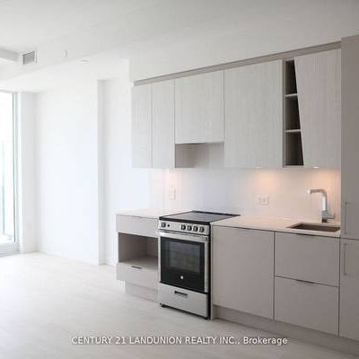 Confederation & Burnhamthorpe Brand New 1Bdrm +Den Lrg Balcony Modern - Photo 1