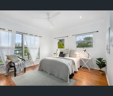 17 Anembo Avenue, Summerland Point, NSW 2259 - Photo 3