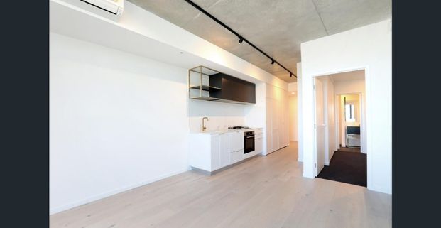 Modern Living in the Heart of Hawthorn East - Photo 1
