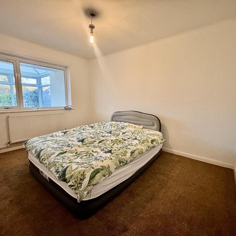 2 bedroom bungalow to rent - Photo 1