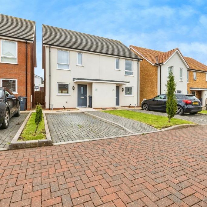 2 bedroom semi-detached house to rent - Photo 1