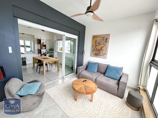 Location Appartement 2 pièces 59m² ST PIERRE 97410 - Photo 1