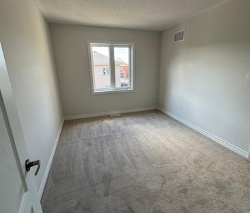 For Lease - 5 Huntsworth Avenue, Thorold, Ontario - Photo 5