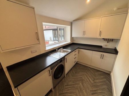 Greenfield Way, Preston - Photo 4