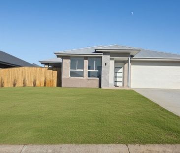 Charming 4-Bedroom Rental in Crangan Bay - Your New Home Awaits! - Photo 5