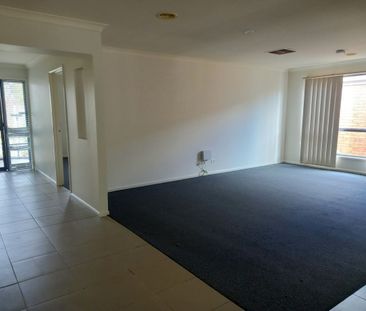 THREE BEDROOM FAMILY HOME - - Photo 2