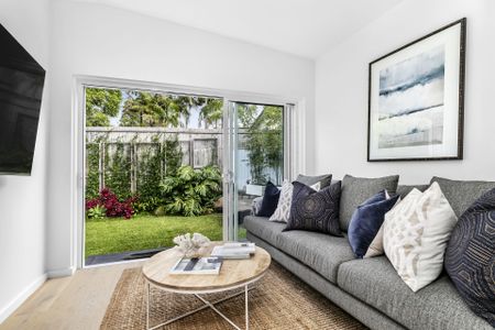 Beacon Hill, 63 Beacon Avenue - Photo 3