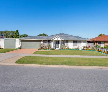 Family living with space for work and play. - Photo 2