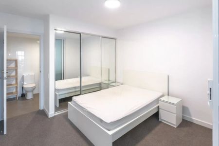 MODERN 2 BEDROOMS APARTMENT IN EXCEPTIONAL LIFESTYLE - Photo 4