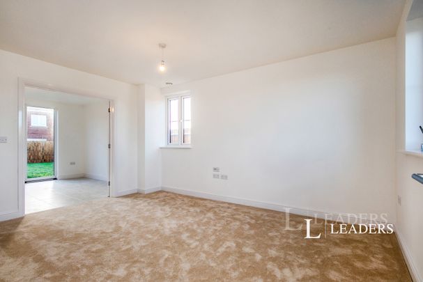 4 bedroom house to rent Thistledown, Pershore, Worcestershire, WR10 - Photo 1