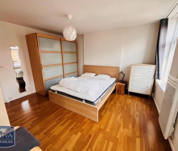 Location Appartement 4 pièces 106m² LILLE 59000 - Photo 4