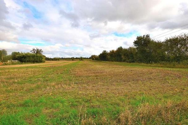 School Road, Rayne, Braintree, CM77 - Photo 1