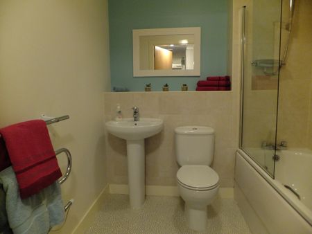 Room in a Shared Flat, Steele House, M5 - Photo 2