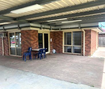 Spacious 3-Bedroom Home in a Prime Hampton Park Location!! - Photo 3