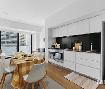 Live, lounge, repeat fully furnished City living done right - Photo 5