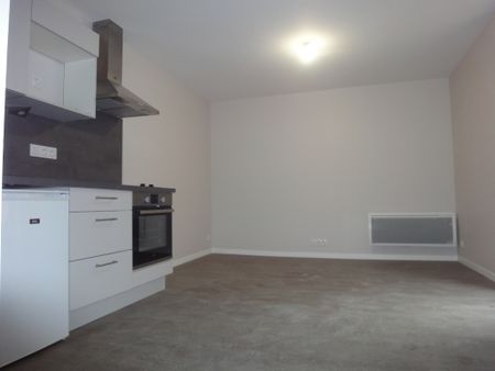 Location Appartement 2 pièces 45m² - Photo 3