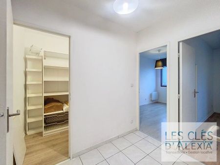 Location Appartement 3 pièces 69m² LYON 8ème - Photo 3