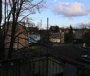 2-ZIMMER WOHNUNG IM CHARMANTEN ALTBAU AM RHEIN ZU MIETEN! - Photo 1