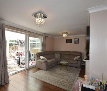 3 bedroom house to rent - Photo 3