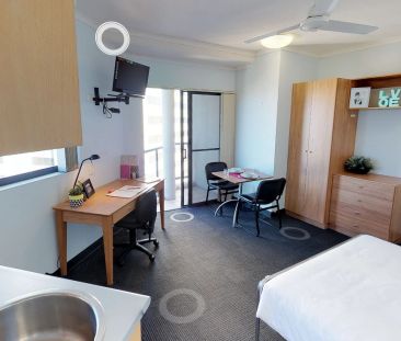 Studio in the CBD with views - Photo 3