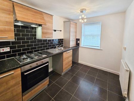 2 bedroom semi-detached house to rent - Photo 5