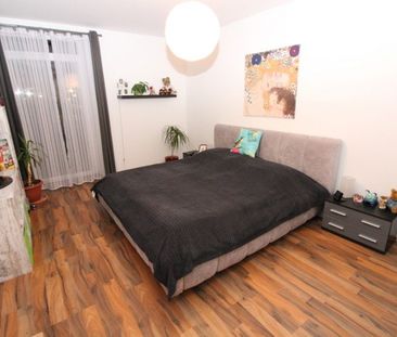 2 Zimmer Süd West Terrassenwohnung mit offener Küche, Bad mit Du&Wa... - Foto 1