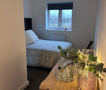 3 bedroom semi-detached house to rent - Photo 5